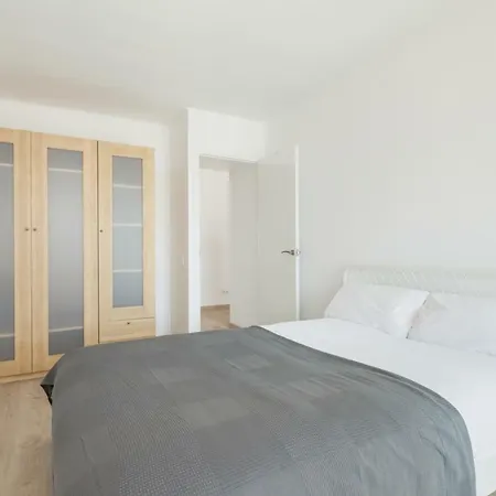 Oasis Be My Guest Castelldefels